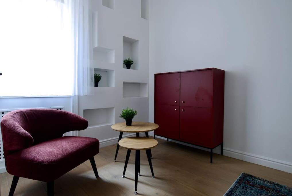 Premium Apartment By Hi5- Anker Apartment Budapest Exterior photo